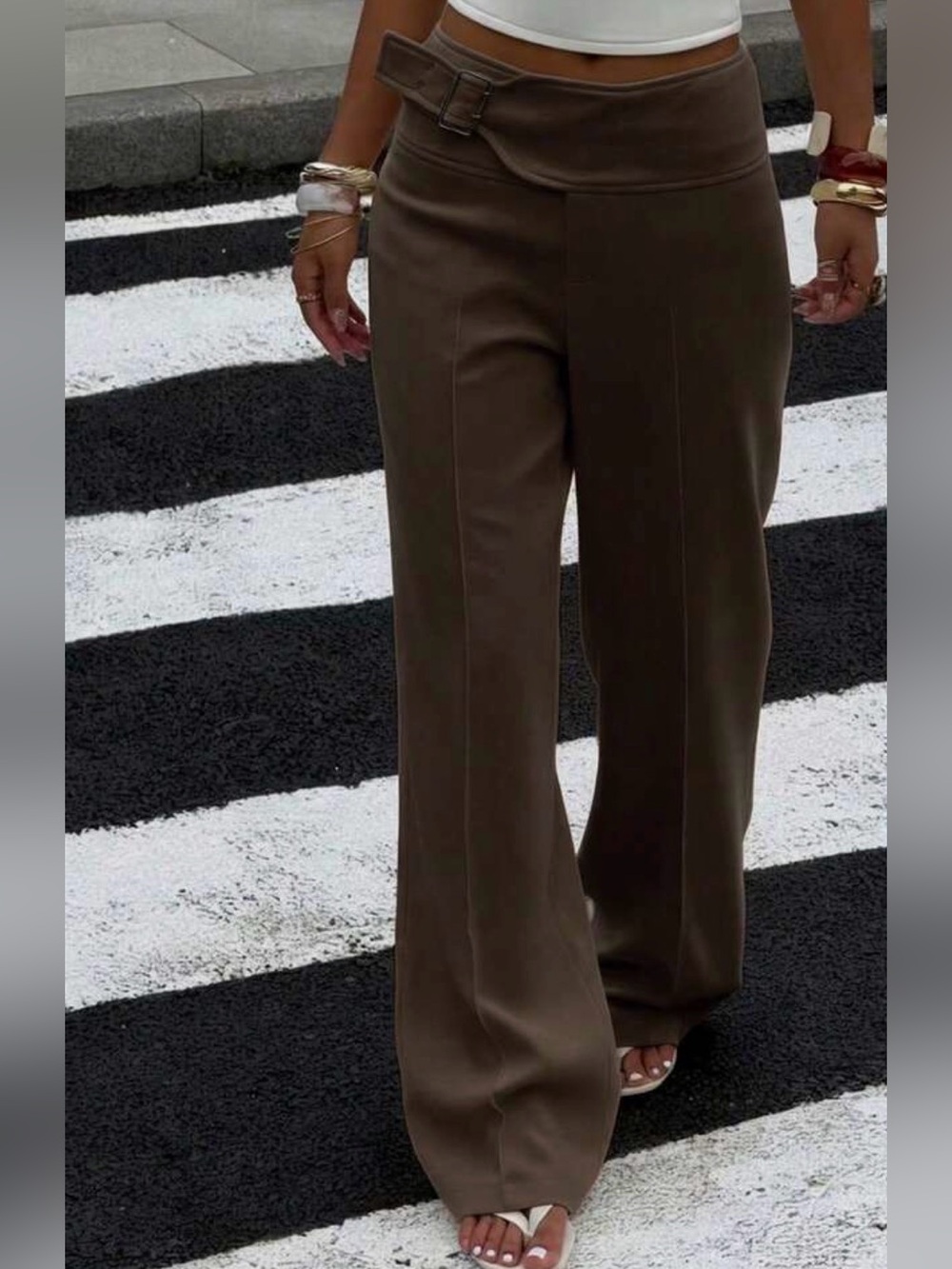 Tailored Wide-Leg High-Waist Pants in Dark Brown